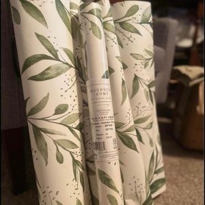 Magnolia home by Joanna Gaines wallpaper